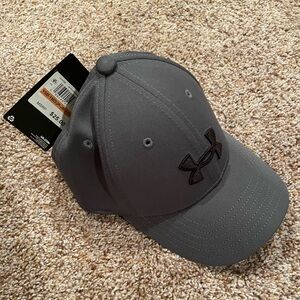 NWT kids Under Armour hat
